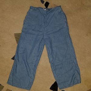 Girl's flowy cropped pants